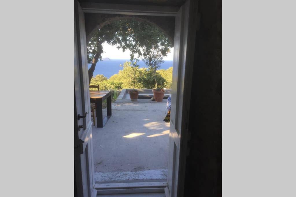 My Old Stone House In A 2 000 Sqm Private Garden With Fab Glamping Tent Mandrákion المظهر الخارجي الصورة