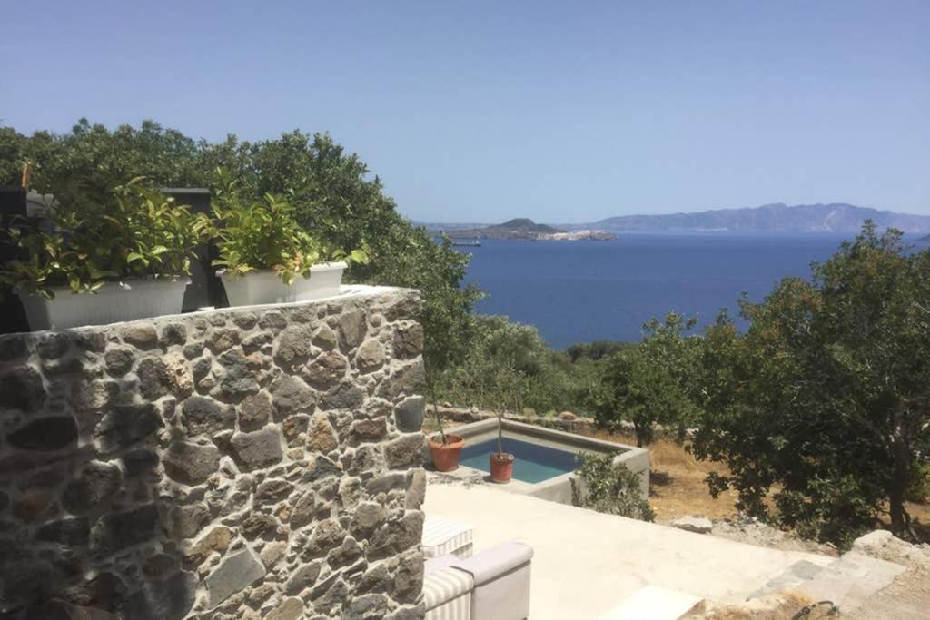 My Old Stone House In A 2 000 Sqm Private Garden With Fab Glamping Tent Mandrákion المظهر الخارجي الصورة