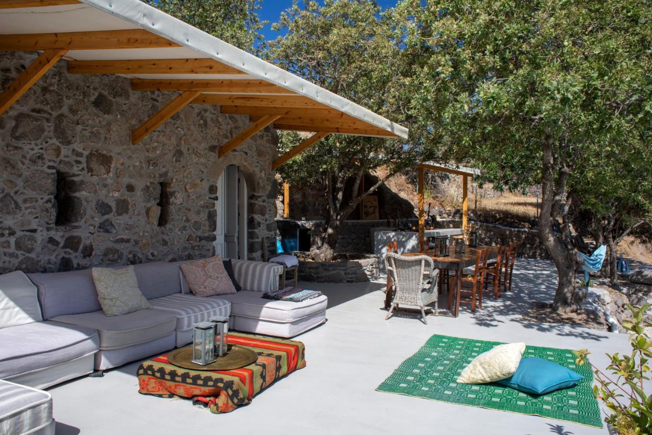 My Old Stone House In A 2 000 Sqm Private Garden With Fab Glamping Tent Mandrákion المظهر الخارجي الصورة