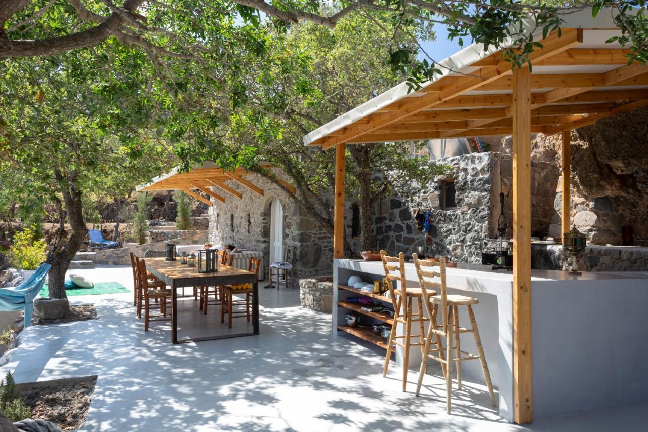 My Old Stone House In A 2 000 Sqm Private Garden With Fab Glamping Tent Mandrákion المظهر الخارجي الصورة