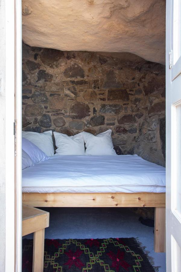 My Old Stone House In A 2 000 Sqm Private Garden With Fab Glamping Tent Mandrákion المظهر الخارجي الصورة