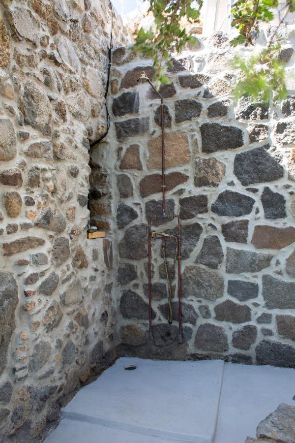 My Old Stone House In A 2 000 Sqm Private Garden With Fab Glamping Tent Mandrákion المظهر الخارجي الصورة