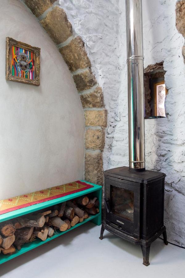 My Old Stone House In A 2 000 Sqm Private Garden With Fab Glamping Tent Mandrákion المظهر الخارجي الصورة